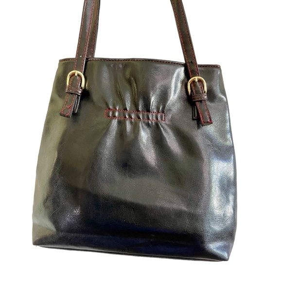 VICTORIA’S SECRET,BLACK LEATHER SHOULDER BAG WITH RED STITCHING.9 1/2” X 11 1/2” - Picture 4 of 9